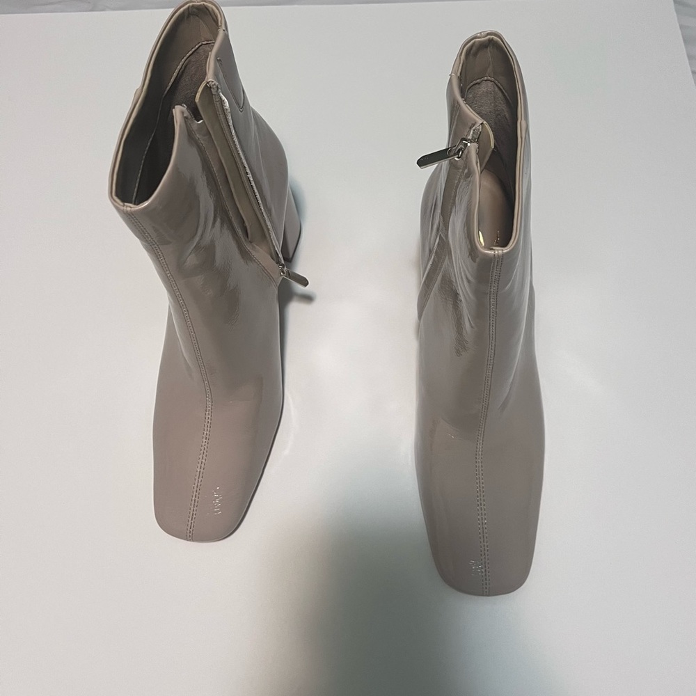 Brand New Sam Edelman Cream Ankle Boots